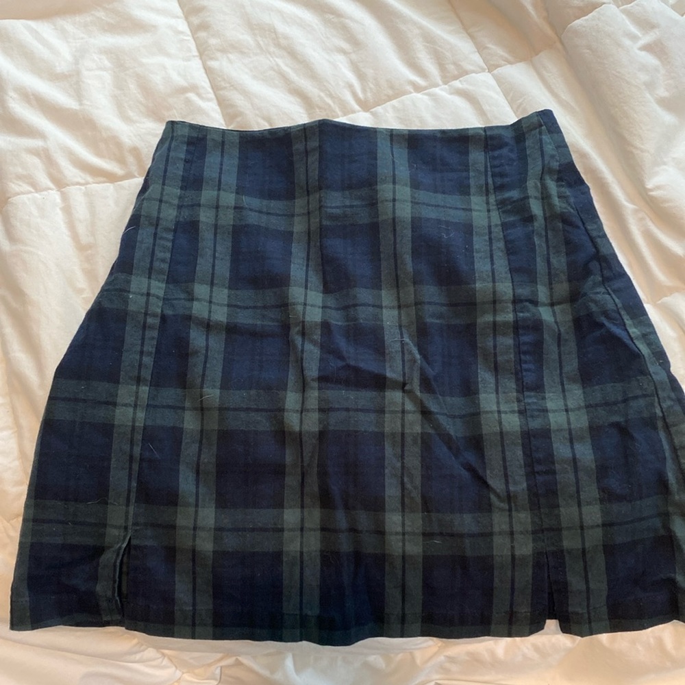 brandy melville navy and green plaid skirt